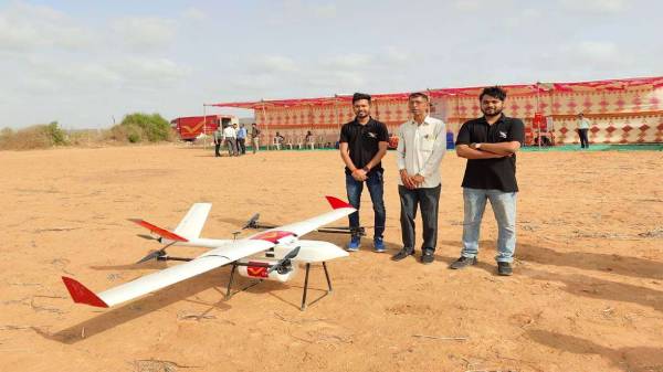 ட்ரோன் வழியாக தபால்கள் டெலிவரி: இந்திய அஞ்சல் துறை அசத்தல்.!