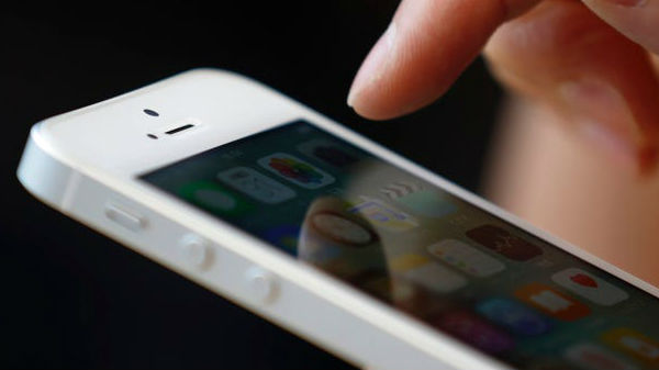 வாட்ஸ்அப் செயலியில் நூதன மோசடி: எவ்விதவிதமான லிங்க் கிளிக் செய்யாமலே ரூ15 லட்சத்தை இழந்த பெண்.!