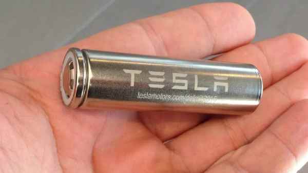 100 ஆண்டுகள் நீடித்து நிலைக்கும் பேட்டரி: டெஸ்லாவின் மாஸ் கண்டுபிடிப்பு எதிர்காலத்தின் புரட்சியா?