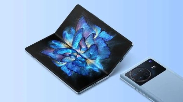 எல்லாரும் ஒத்து இனி Vivo தான் கெத்து- புக் மாதிரி மடிக்கலாம், பக்கா ஃபோல்டபிள் ஸ்மார்ட்போன்!