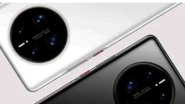 சாட்டிலைட் கனெக்‌ஷன் ஸ்மார்ட்போன்- Apple க்கு பாடம் சொல்லும் Huawei!