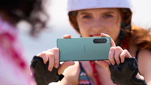 இப்படியொரு அழகான ஸ்மார்ட்போனை பார்த்ததுண்டா? பிரம்மிக்க வைத்த Sony.!