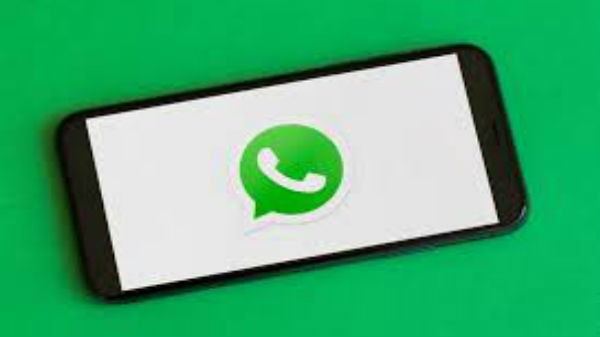  8. வாட்ஸ்அப்-WeChat